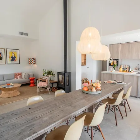 La Neptune Ла Круа-Вальме